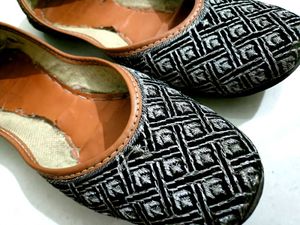Thread Work Jutti