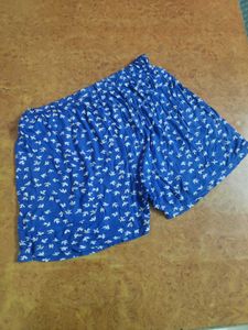 New without tag Blue Bird Print Shorts