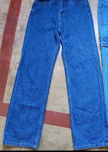 Straight Fit Jean&#39;s Women