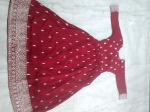 Elegant Maroon Gawon
