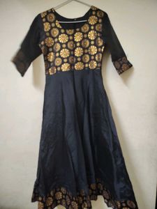 Elegant Black &amp; Gold Kurta