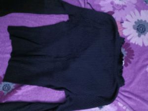 Women Knitted Type Top With Laces On The Neck