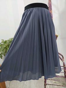 Chic Pleated Skirt