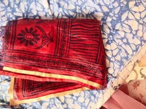 Skirt Red Flower Print.