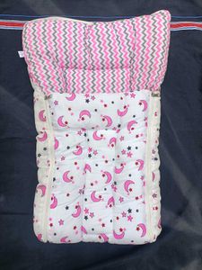 Baby sleeping bag and carry nest
