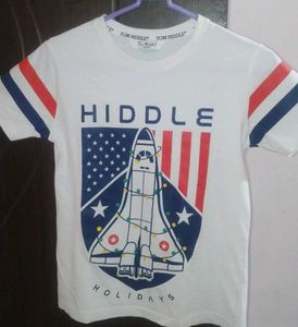 Hiddle Holidays Tee