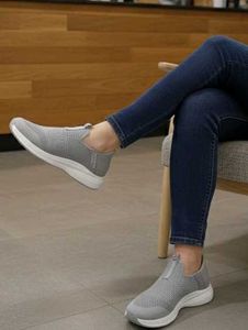 Women's Slip in sneakers Size 5 🔥