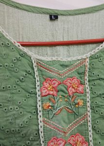 Pakistani Green Embroidered Kurta Set