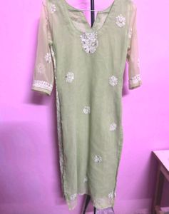 Lucknow A-line Chikankari Kurti With Inside Lini