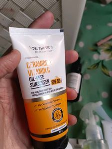 DR SHETHS CERAMIDE AND VITAMIN C SUNSCREEN