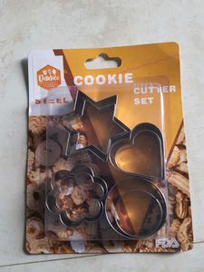 🥳Set Of 4 Cookie Cutter 🍪