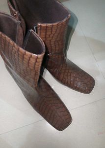brown printed leather Hi neck boots