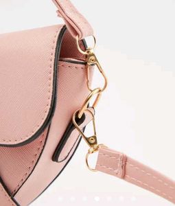 Pink Saddle Satchel Bag..🤌💕