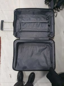 Kamiliant Hard Shell Luggage