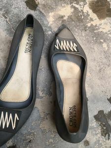 Black Pointed Ballerinas