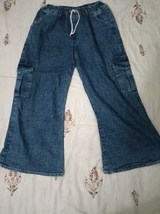 Wide Leg Cargo Jeans.