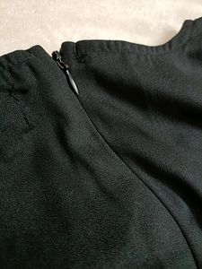 Beautiful Black Jumpsuit...With Ruffle Hands ..Perfect Fabric.. Comfortable And Stylish 😍✨