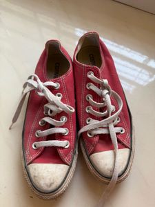 Converse Red Lowtop Unisex