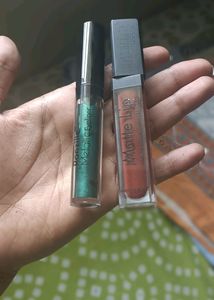 Matte Lipstick And Green Eyeliner