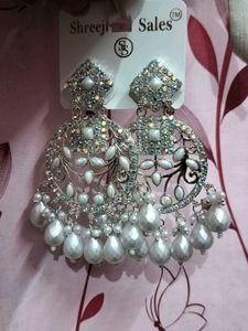 Trendy White Earring