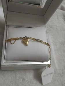 Golden Heart Link Bracelet (Anti Tarnish)