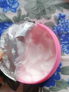 Nivea Soft Berry Blossom Cream