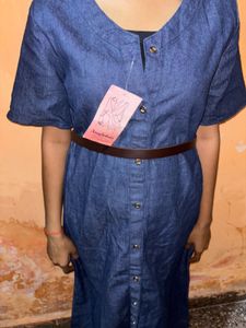 Stylish Women&#39;s Knee-Length Denim Dress –
