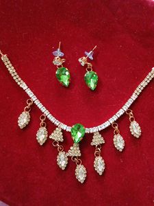 Green Jewelry Set