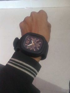 Stylish Black Wristwatch