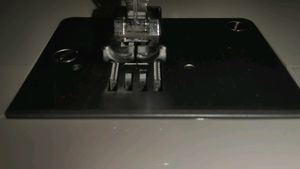 Singer Sewing Machine Promise 1412