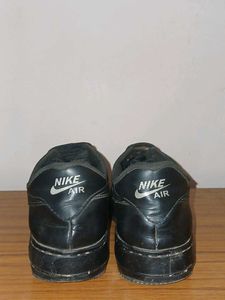 Black Nike Shoes