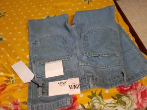 Zara Light Wash Jeans