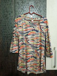 Patterned 3/4 Sleeve Top