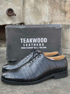 Teakwood Leathers Men’s Black Oxford Shoes