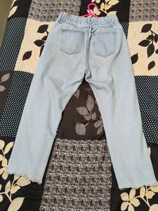 Relaxed Fit Mid Rise Jeans