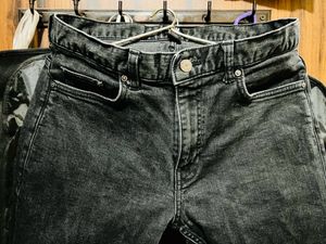 H&amp;M | 30 Waist | Black