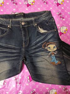 Cartoon Embroidered Capri