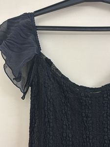 MANGO FLARY ARMS LACE TOP