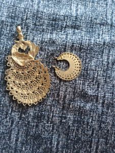 Antique Gold Tone Jewelry Set