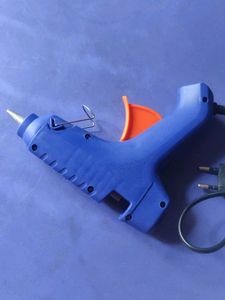 Gluee Gun
