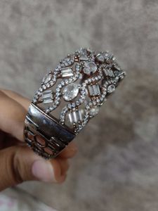 Elegant Silver Tone Bangle