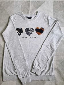 Hearty Pattern Grey Sweatshirt