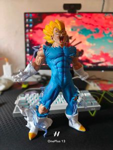 Vegeta Figurine