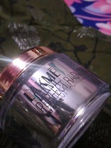 Lakme Perfect Radiance Day Cream