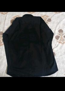Combo Of Black Shirt And Blue Jeans