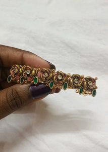 Hand Made Upin, Center Clip, Clips