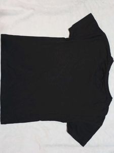 Black Star Graphic Tee