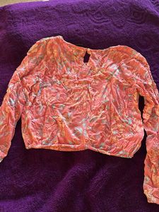 Full Sleeve Crop Top