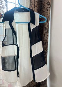 Black &amp; White  Fit Striped Shirt