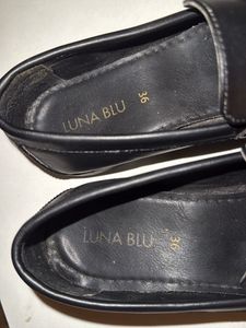 West Side Luna Blu Black Loafers - Size 3